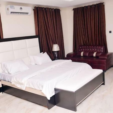 City Nest Hotel Ogombo Esterno foto