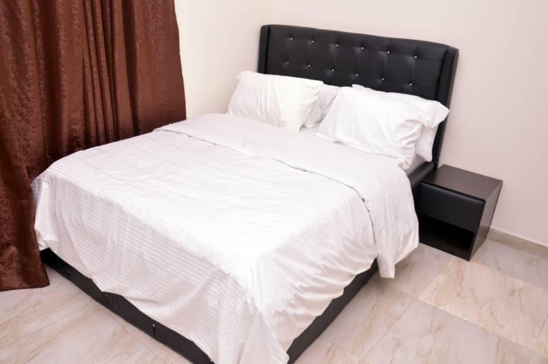City Nest Hotel Ogombo Esterno foto