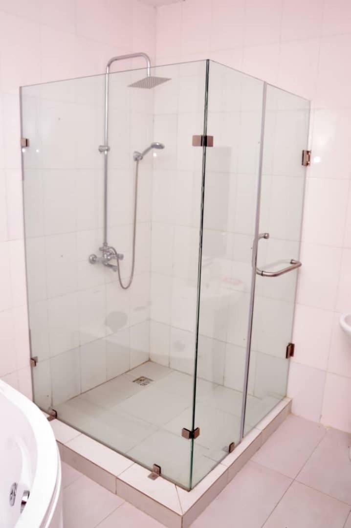 City Nest Hotel Ogombo Esterno foto